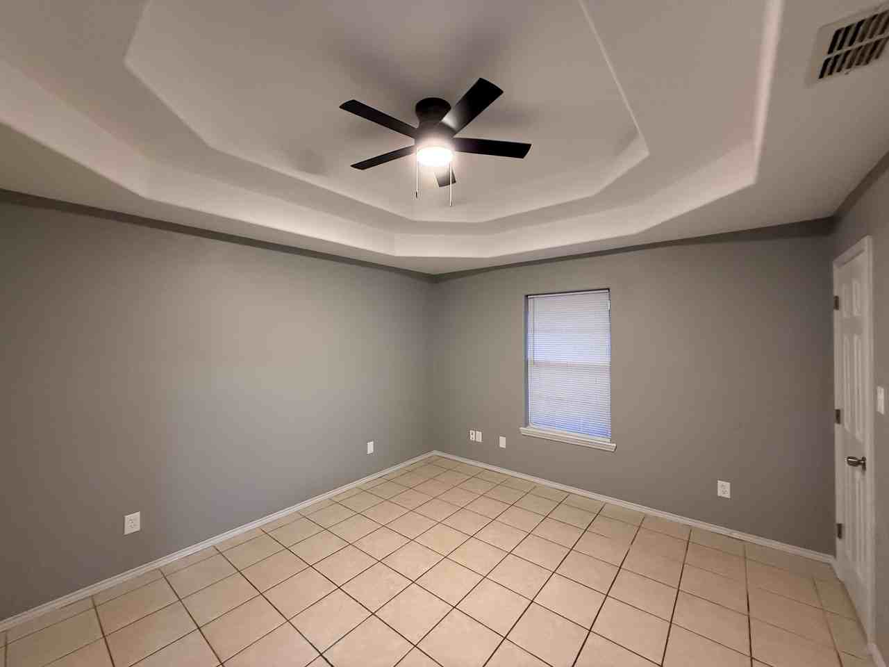 2223 Moonlight Lane - Photo 4 of 10