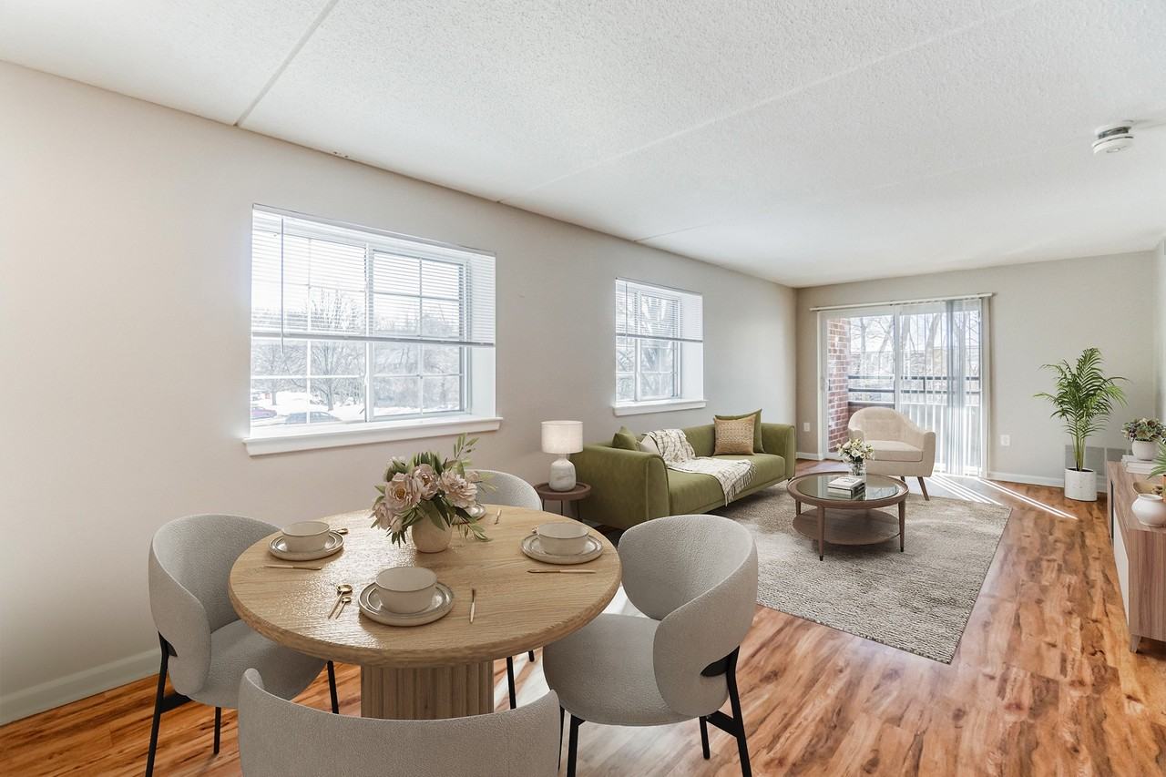 Eagle Rock Apartments at Swampscott - Photo 2 of 18