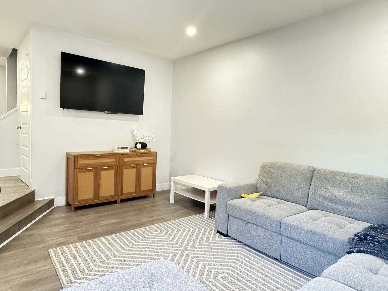 15691 20 Ave #1 - Photo 6 of 13
