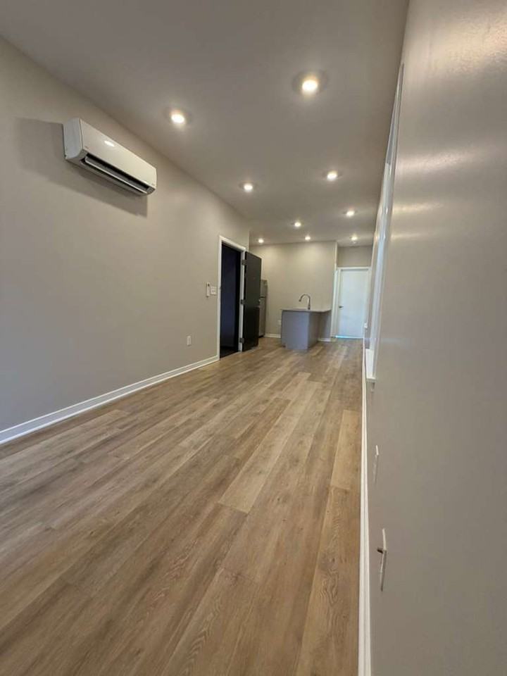 304 Ege Avenue - Photo 3 of 8