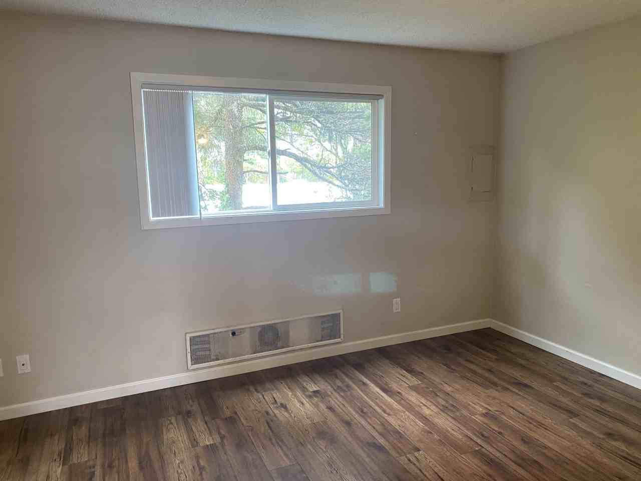 717 Southwest 6th Street 575TAT - Photo 2 of 4