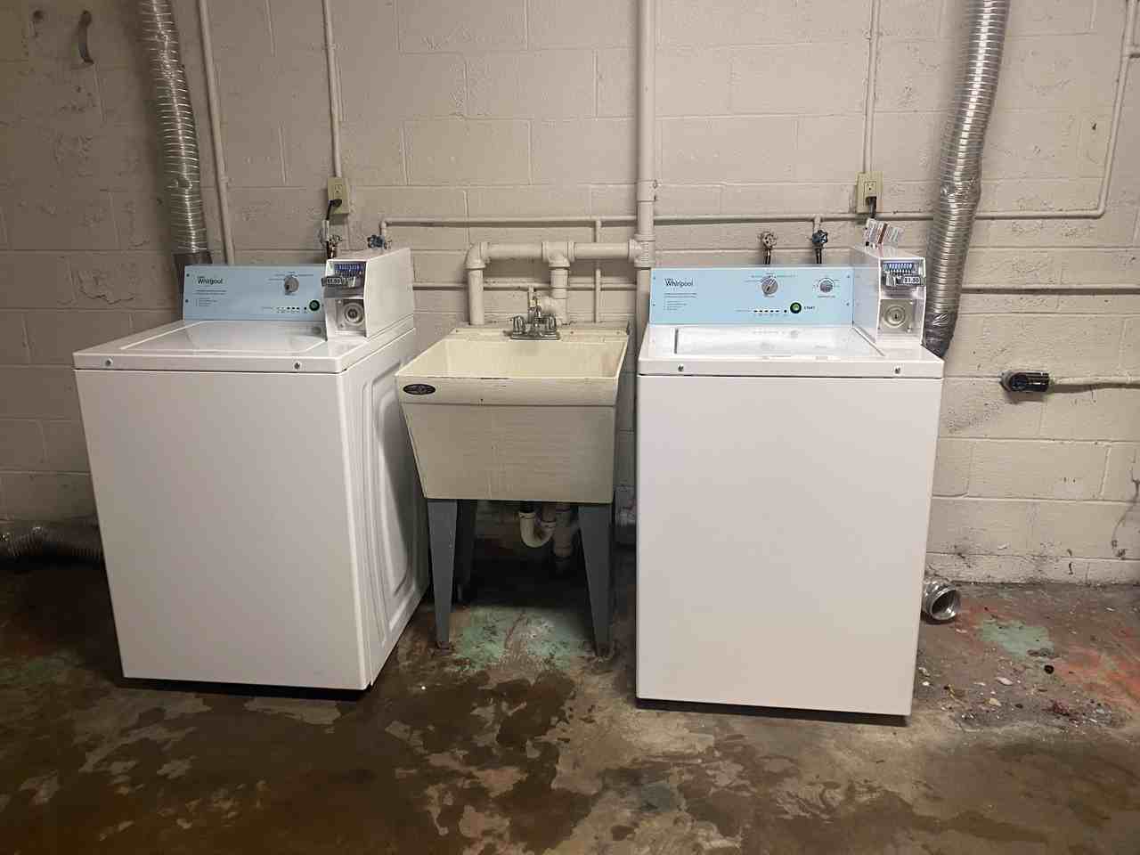 717 Southwest 6th Street 575TAT - Photo 4 of 4