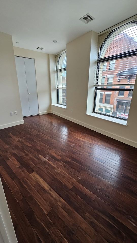 63 Bank St - Photo 3 of 5