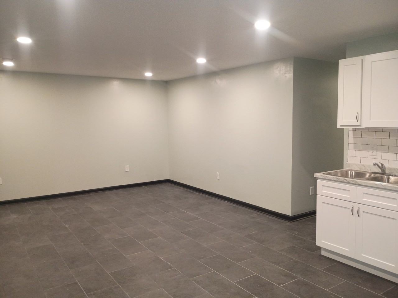 850 Baltimore St #1 - Photo 3 of 14