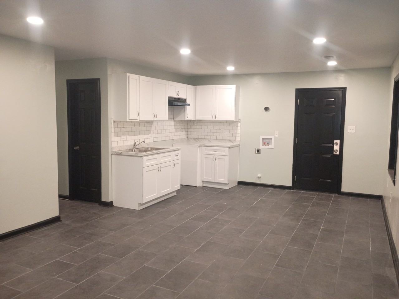 850 Baltimore St #1 - Photo 5 of 14