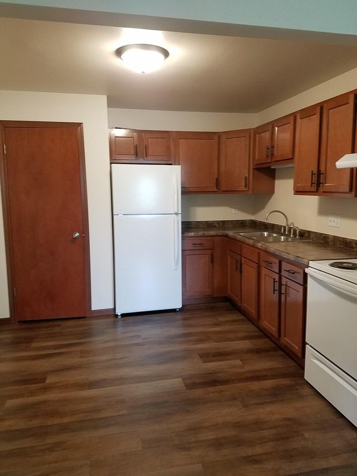 3202 Terrace Court - Photo 2 of 9