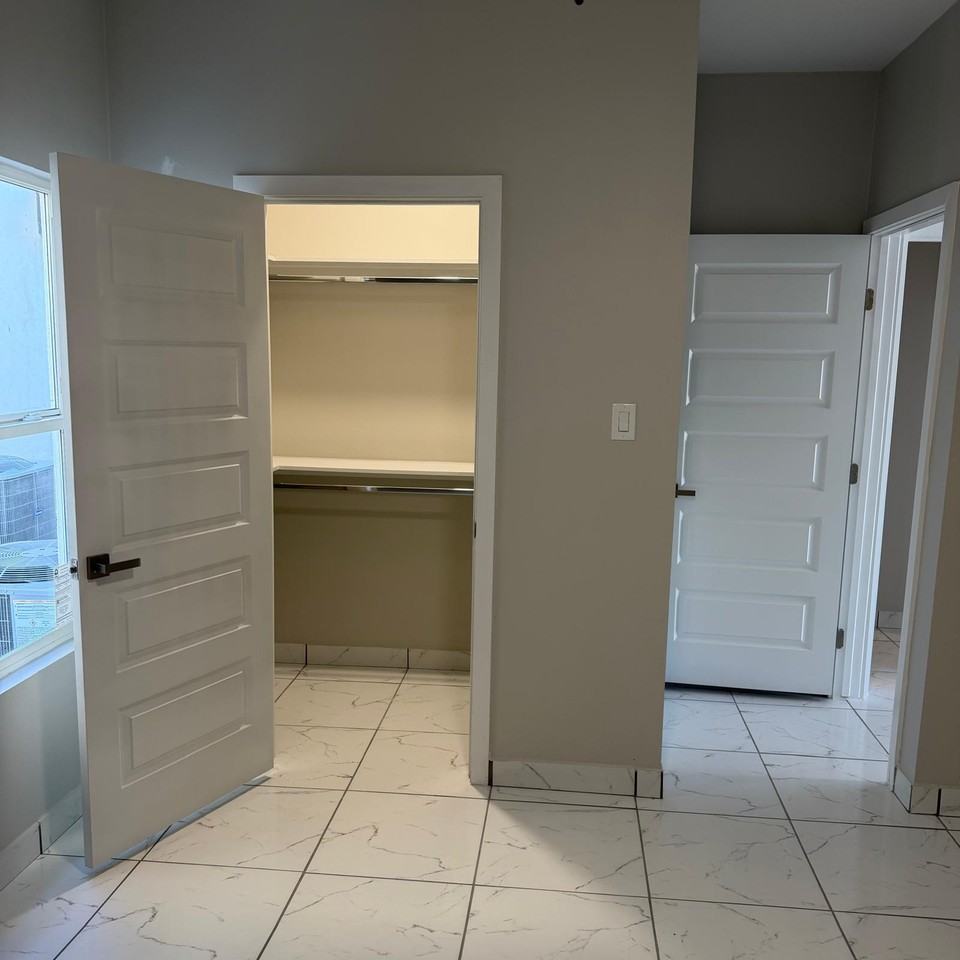 3502 South Urbahn Avenue - Photo 6 of 7