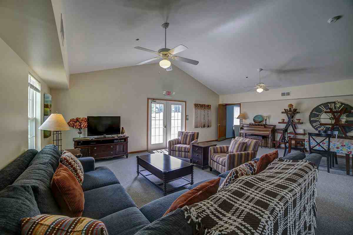 Lightner Greene - Photo 4 of 21