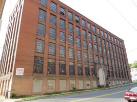 featured image of 631 N 8th St