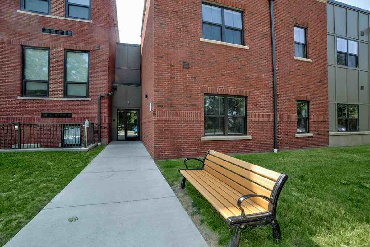 Willow Commons Apartments - Photo 3 of 22