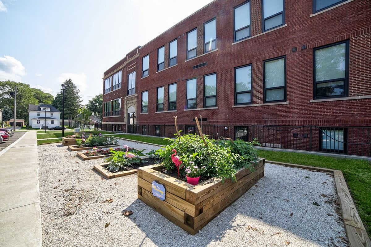 Willow Commons Apartments - Photo 4 of 22