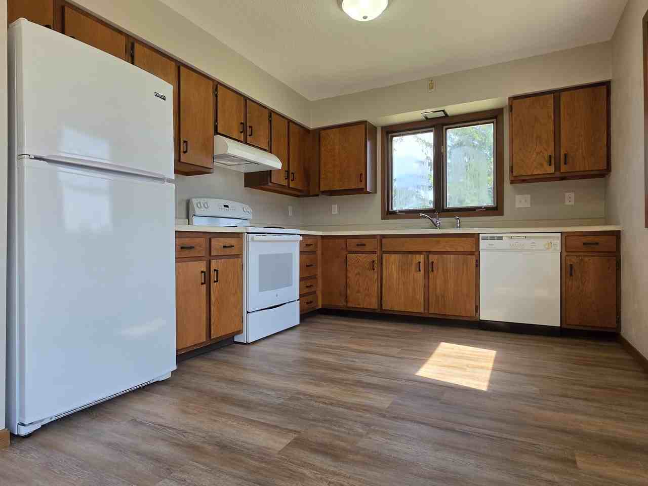 408-412 3rd Ave SW - Photo 3 of 15
