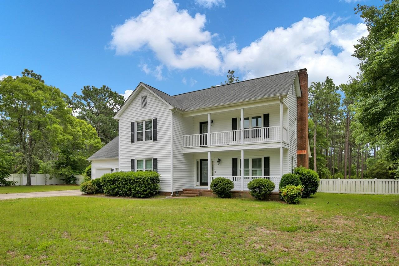 853 Foxcroft Dr #SM - Photo 3 of 37