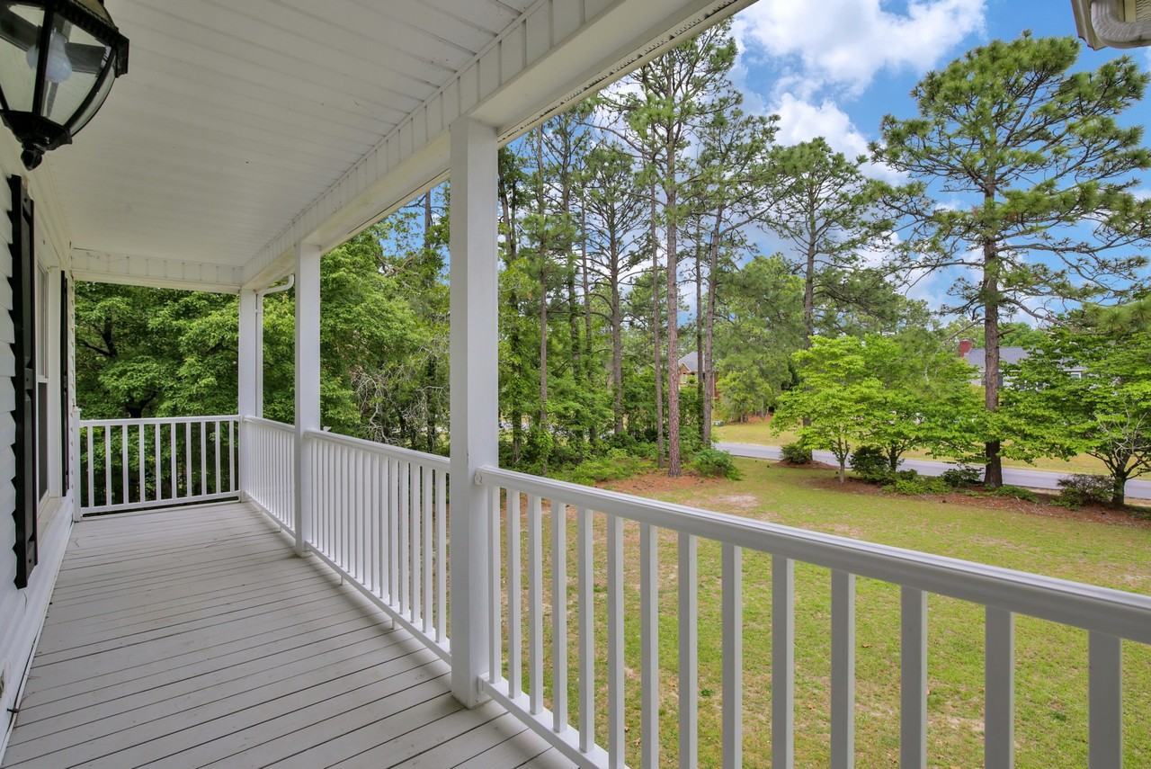 853 Foxcroft Dr #SM - Photo 5 of 37