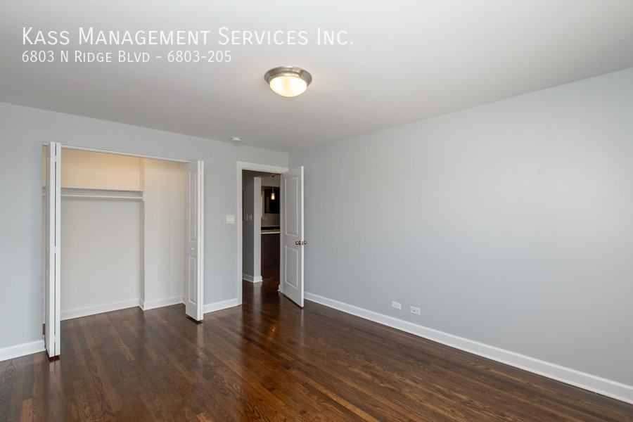 6801-09 N Ridge Blvd - Photo 7 of 17