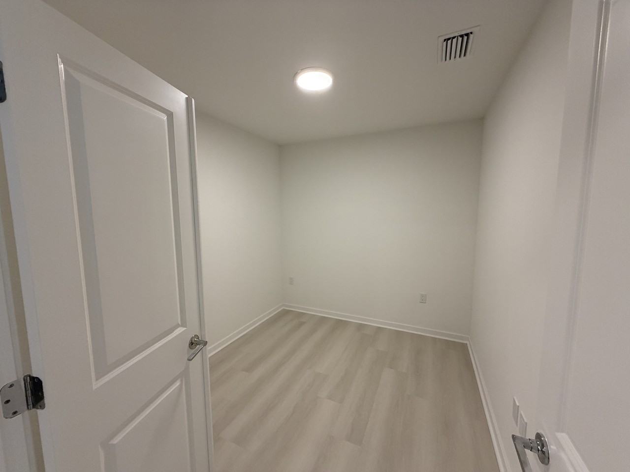 Millenia Blvd #524 - Photo 3 of 34