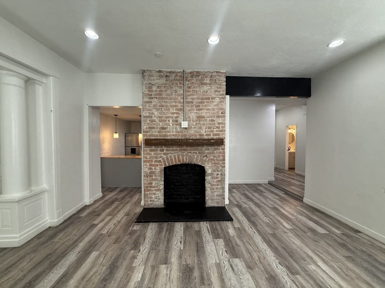 2557 Adams Ave #4 - Photo 2 of 12