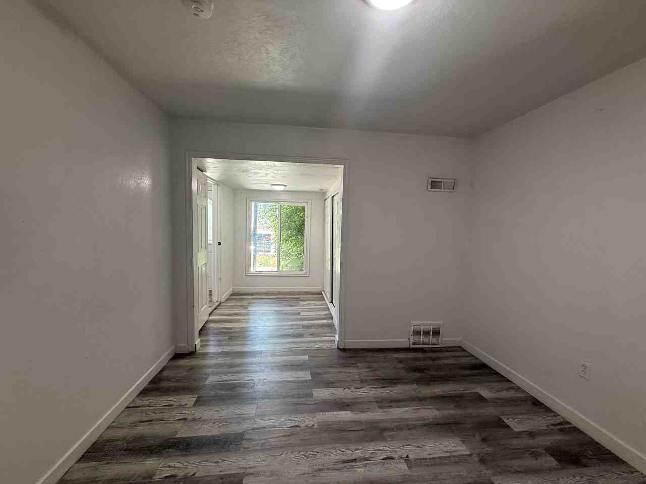 2557 Adams Ave #4 - Photo 6 of 12