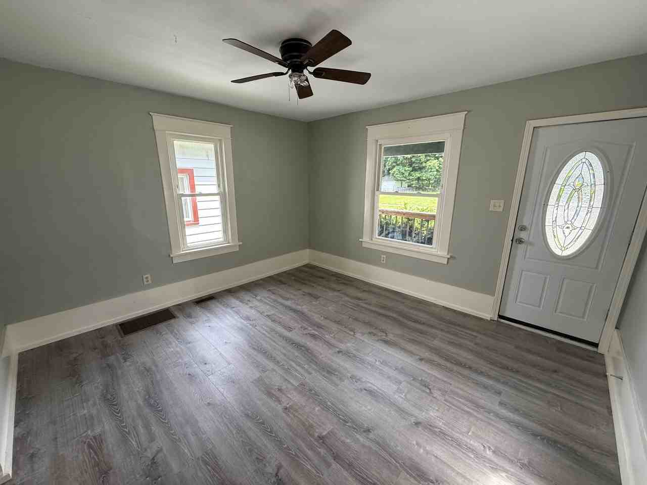 339 S Union Ave #1 - Photo 3 of 15