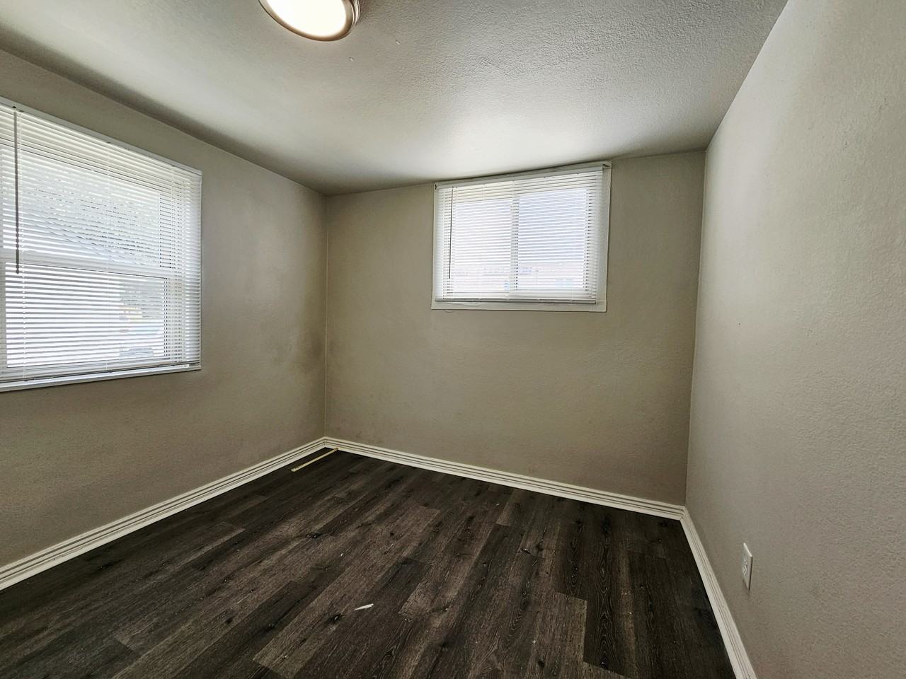 414 Arrawanna St #1 - Photo 3 of 6