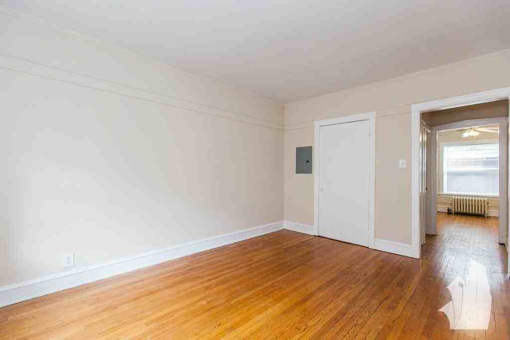 630 W Arlington Pl #634-5-36 - Photo 3 of 8