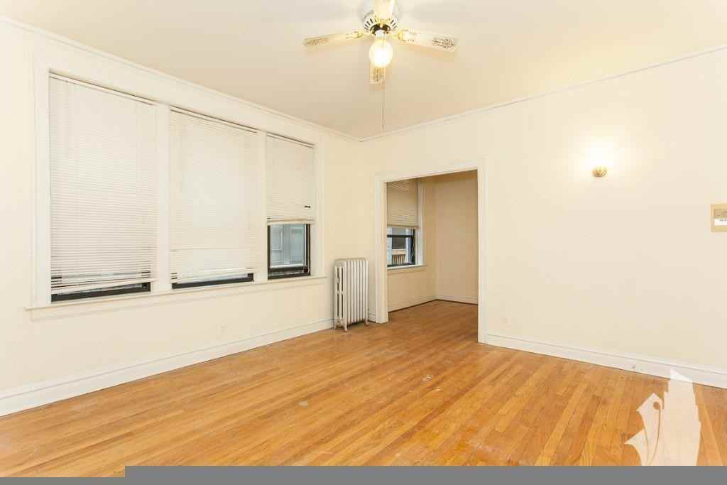 428 W Surf St #432-208 - Photo 3 of 8