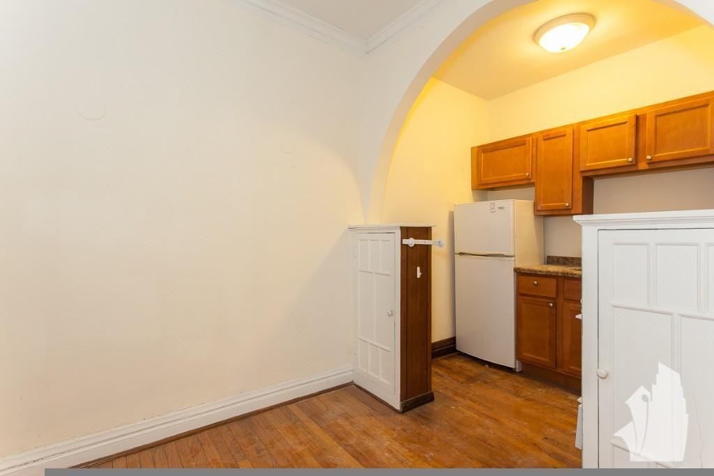 428 W Surf St #432-208 - Photo 5 of 8
