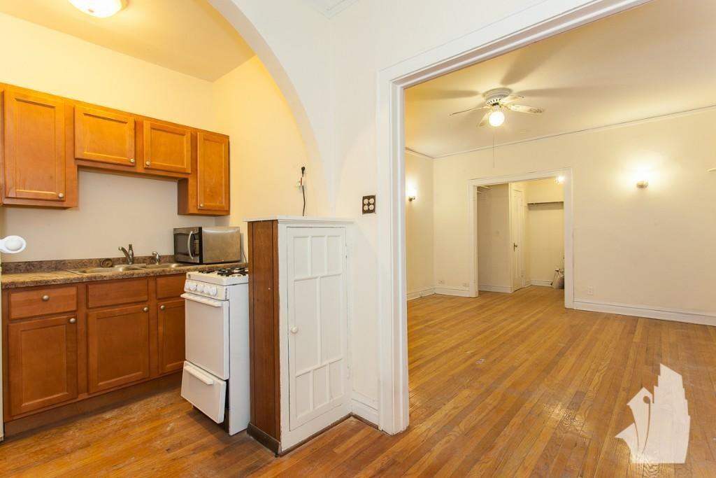 428 W Surf St #432-208 - Photo 7 of 8