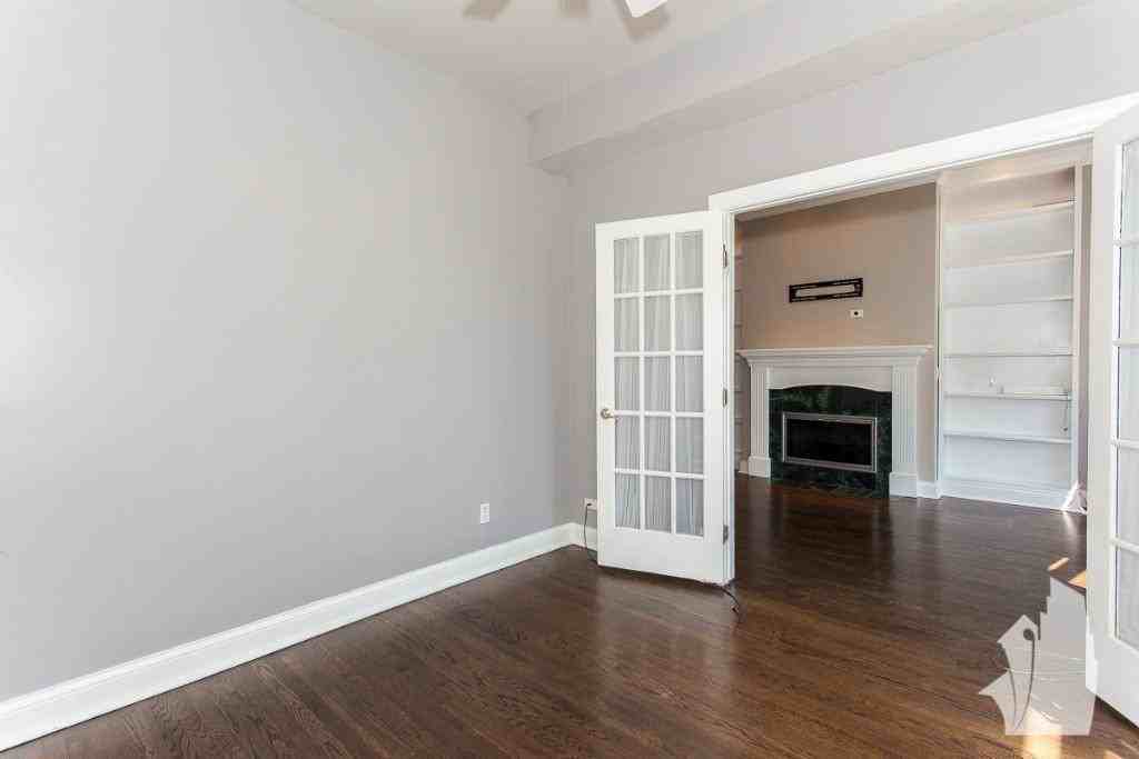 3846 N Southport Ave #3846-3 - Photo 5 of 15