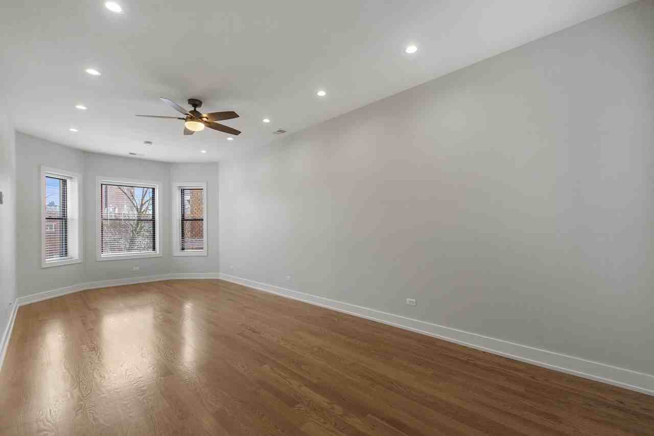 3820 N Sheffield Ave #3820-1 - Photo 2 of 10