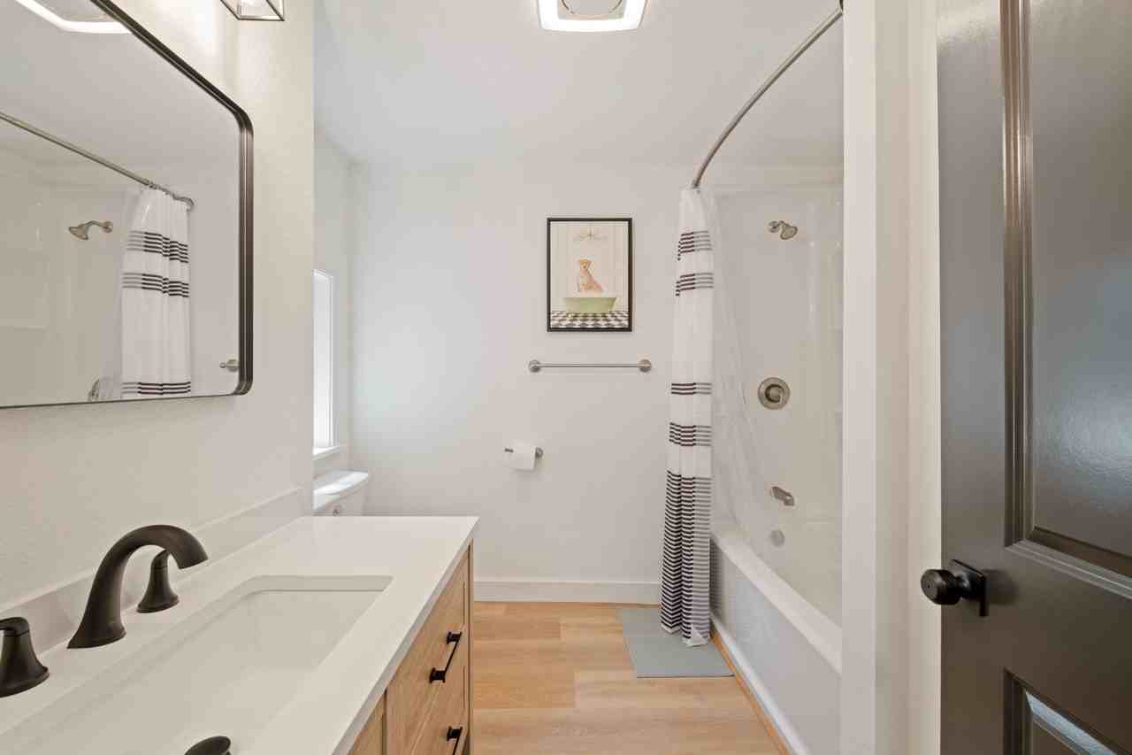 Barnes Ln S - Photo 3 of 18