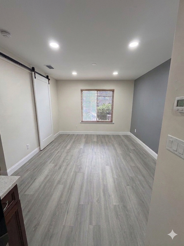 42 Tennyson Drive - Photo 3 of 24