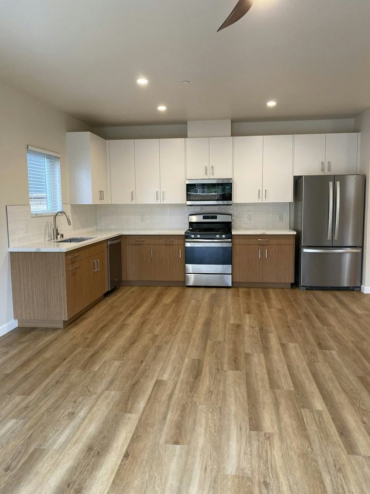691 Stoneridge Drive, Unit ADU - Photo 2 of 15