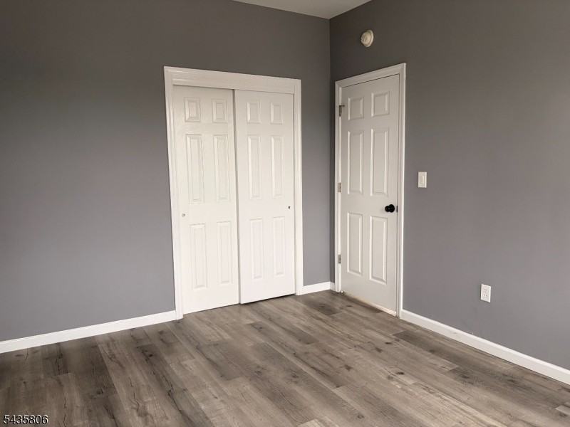 109 10th St - Photo 6 of 11