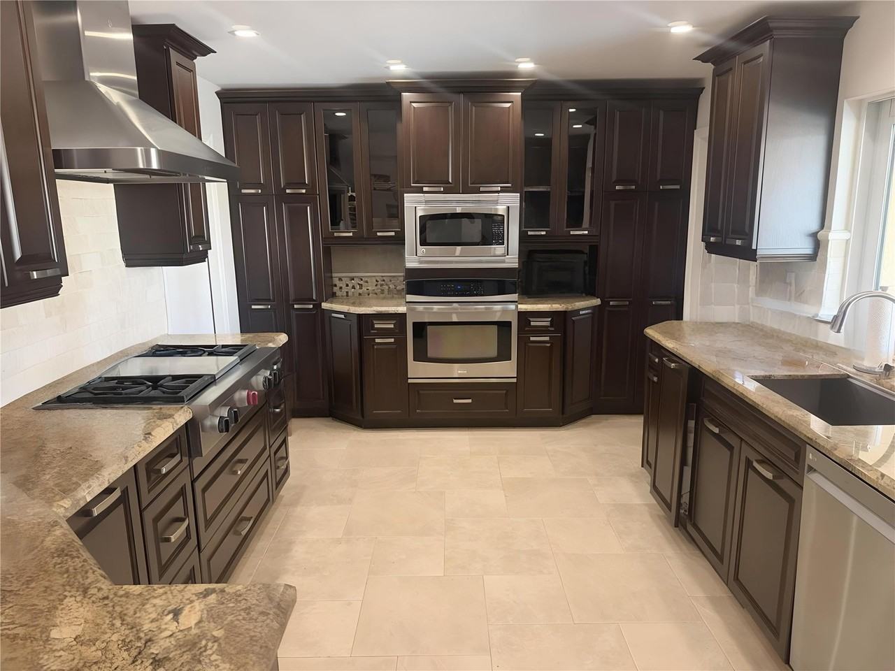 730 Se 3rd Ter - Photo 5 of 25