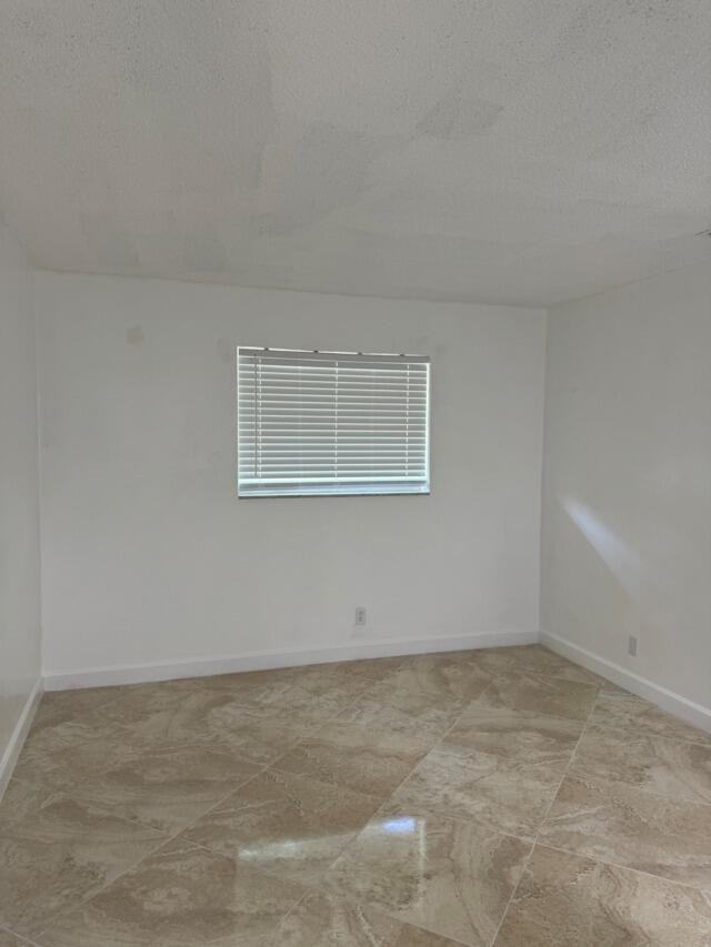 517 S F St - Photo 6 of 14