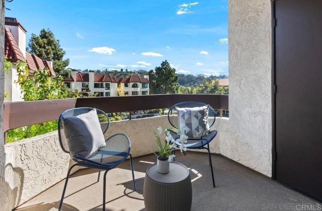 5805 Friars Rd - Photo 4 of 32