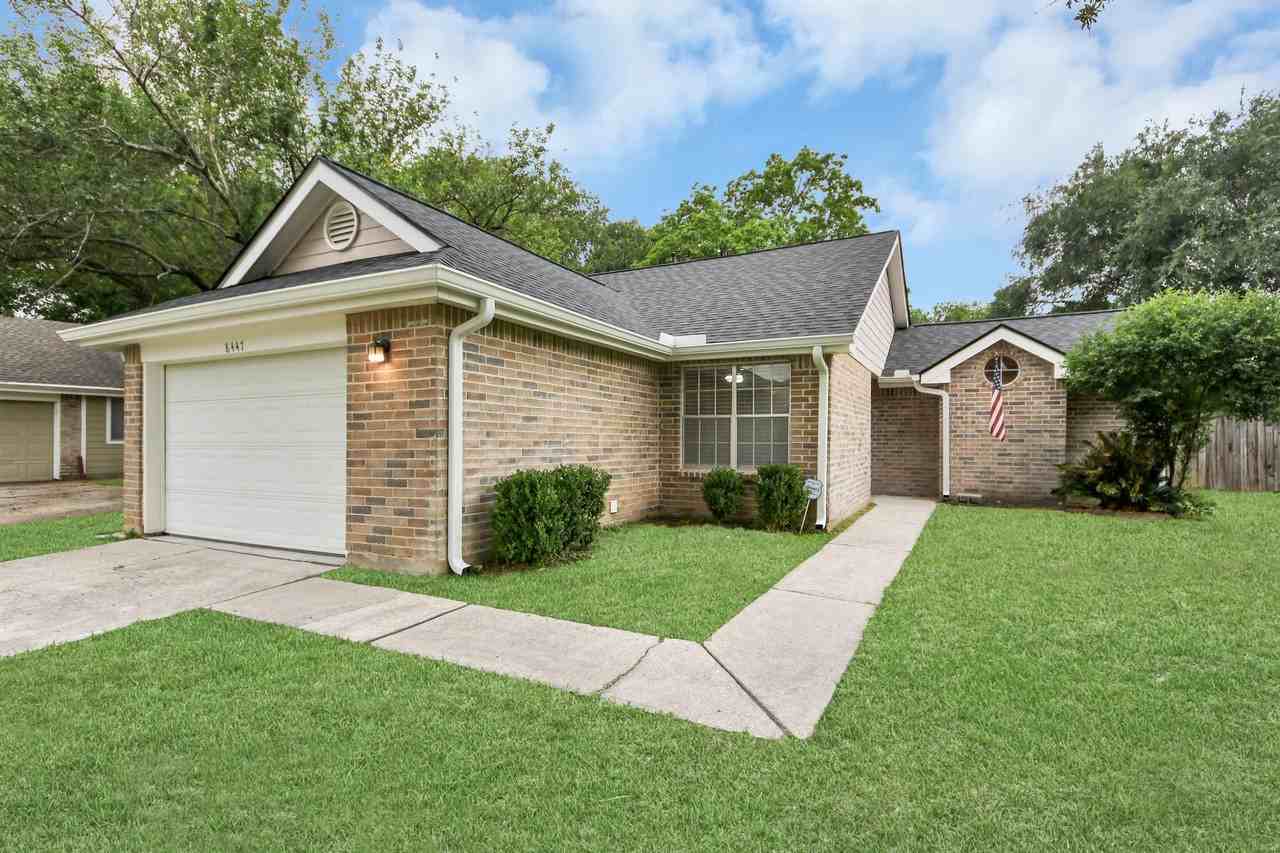 8447 Lake Crystal Dr - Photo 2 of 17