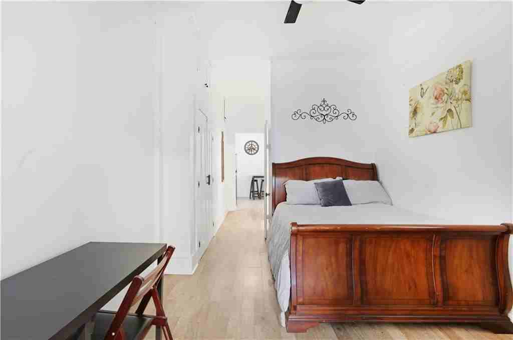 7602 Burthe St - Photo 5 of 16