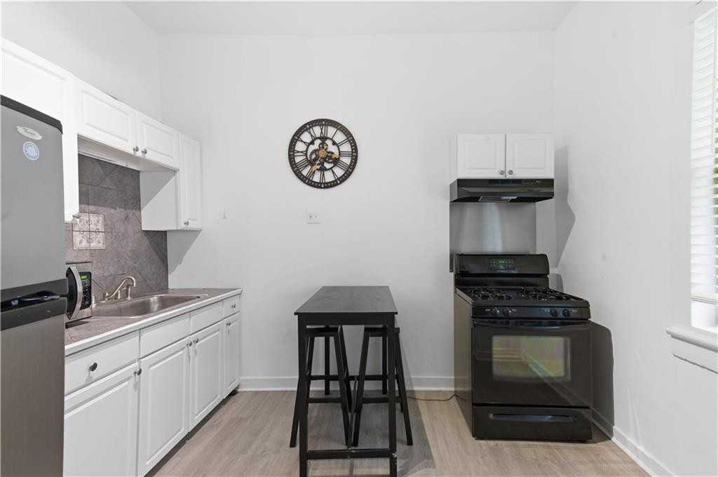 7602 Burthe St - Photo 7 of 16