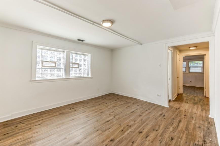 3501 N Albany Ave - Photo 4 of 10