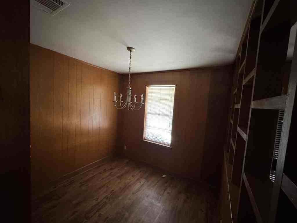 1004 8th Ave Apt A - Photo 2 of 9