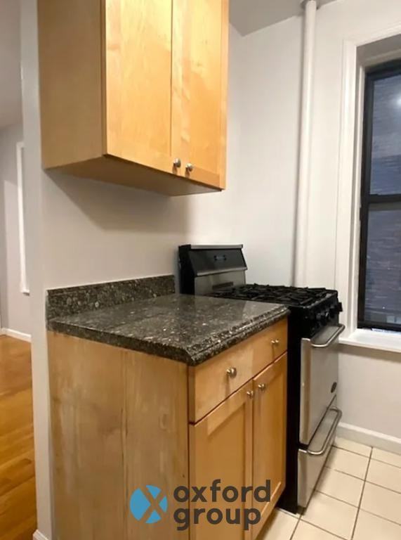 218 E 13th St - Photo 2 of 6