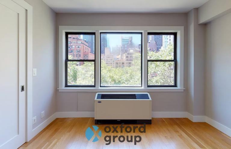 333 E 51st St - Photo 6 of 8