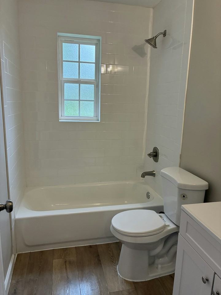 86 West Dempster Avenue - Photo 3 of 8