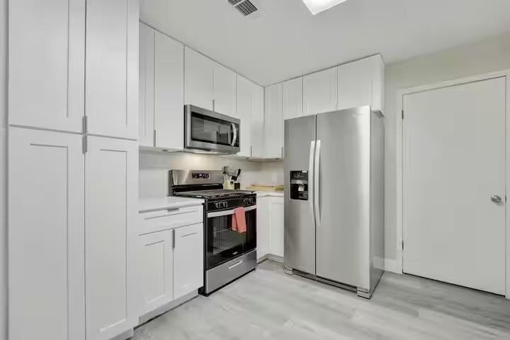 2700 Kerrybrook Ln - Photo 5 of 25