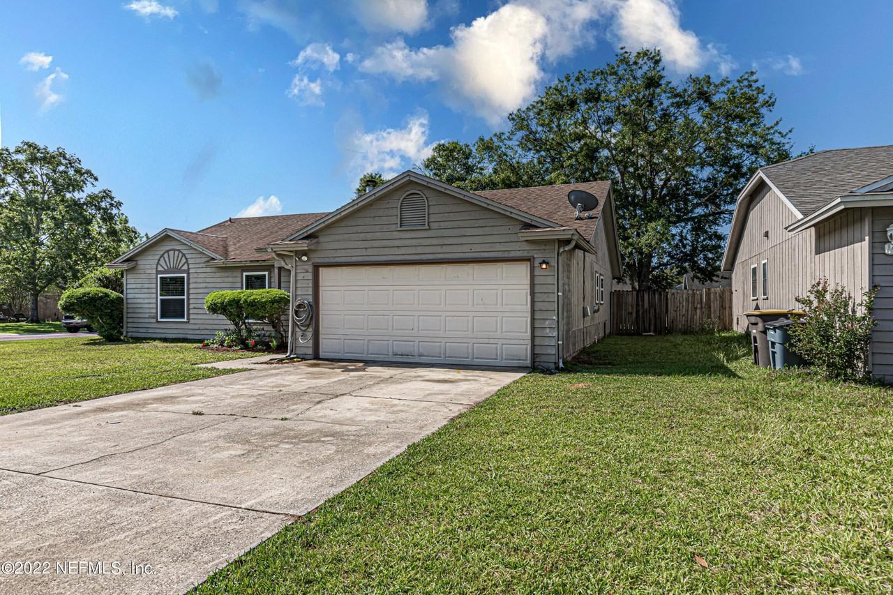 8516 Bending Branch Ct - Photo 3 of 45