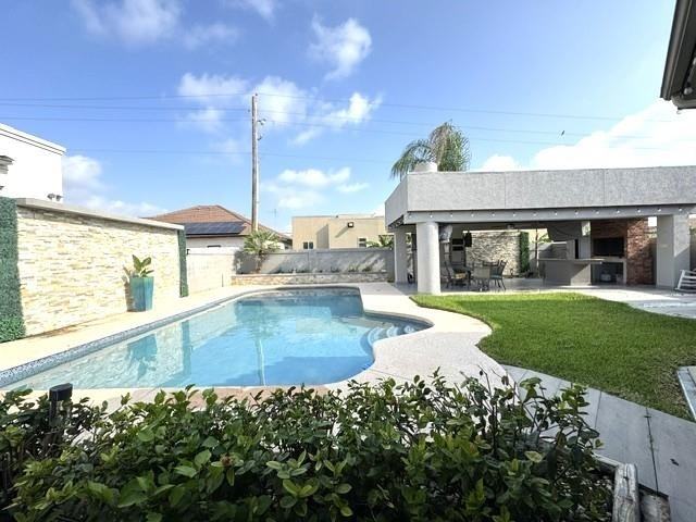 2920 O Henry Dr - Photo 3 of 40
