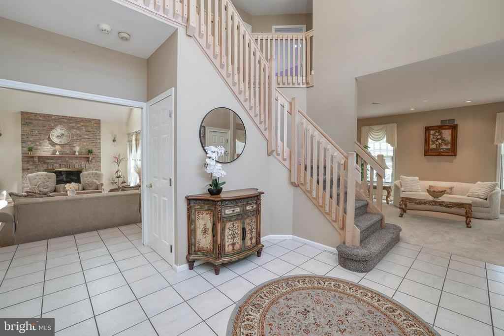 15 Scenic Dr - Photo 2 of 44