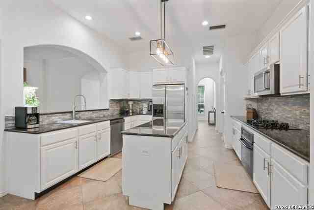 614 Cypress Trl - Photo 7 of 27